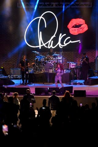 102621 LNX CHAKA CONCERT