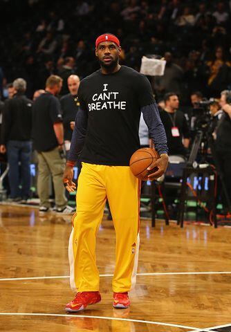 LeBron James wears 'I can't breathe' t-shirt