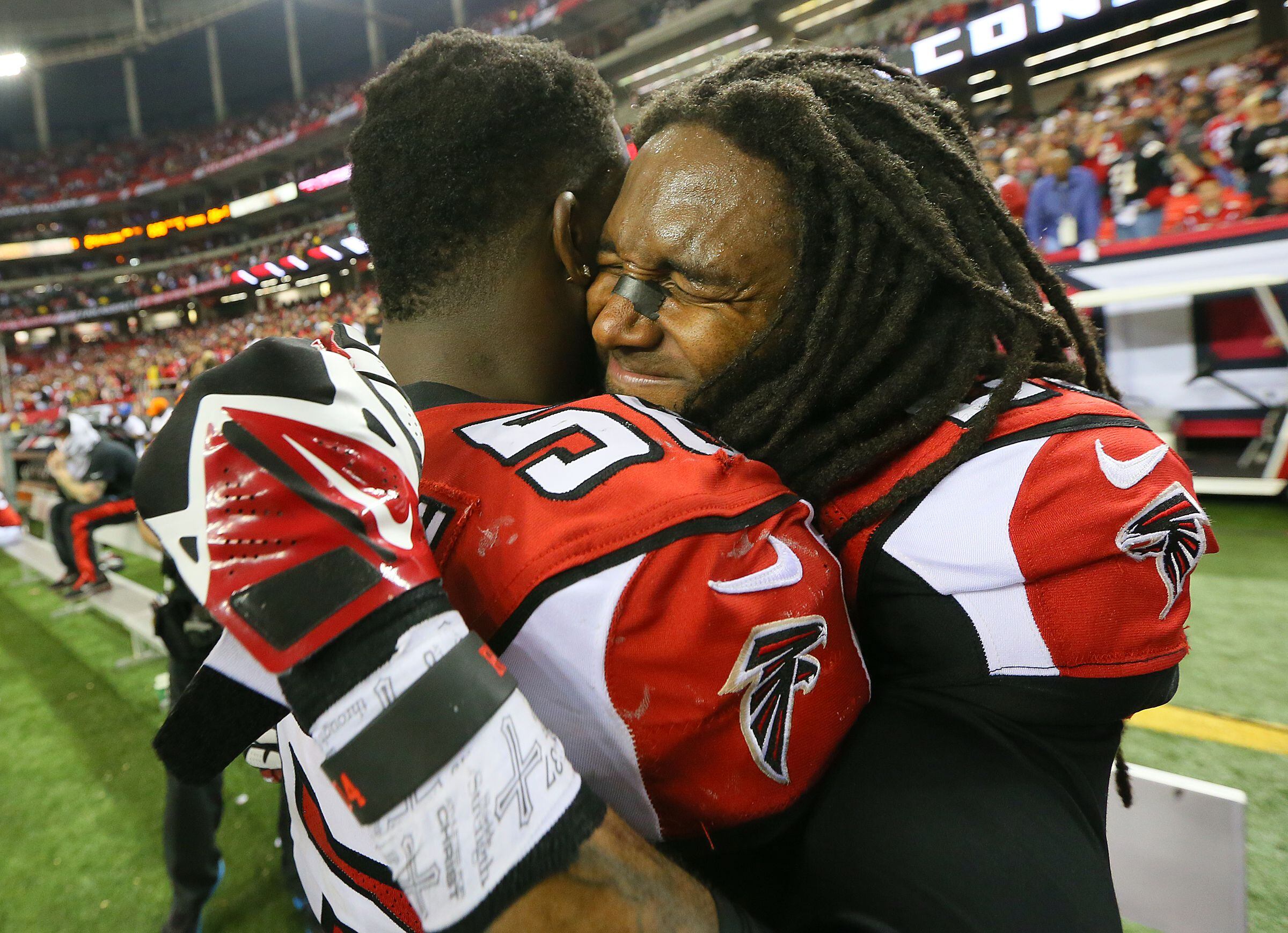 Falcons blow big lead, lose 28-24 to 49ers