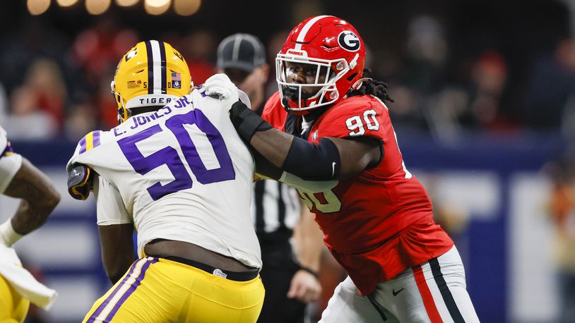 Georgia's 'Old Head' Tramel Walthour gives Bulldogs stability on defensive  line