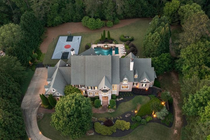 Super Bowl champ lists $5m Georgia mansion over 6x larger than most homes