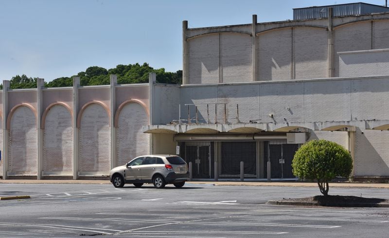 North DeKalb Mall has gained additional revenue as a site for film productions, turning vacant storefronts into fictional sets. HYOSUB SHIN / HSHIN@AJC.COM