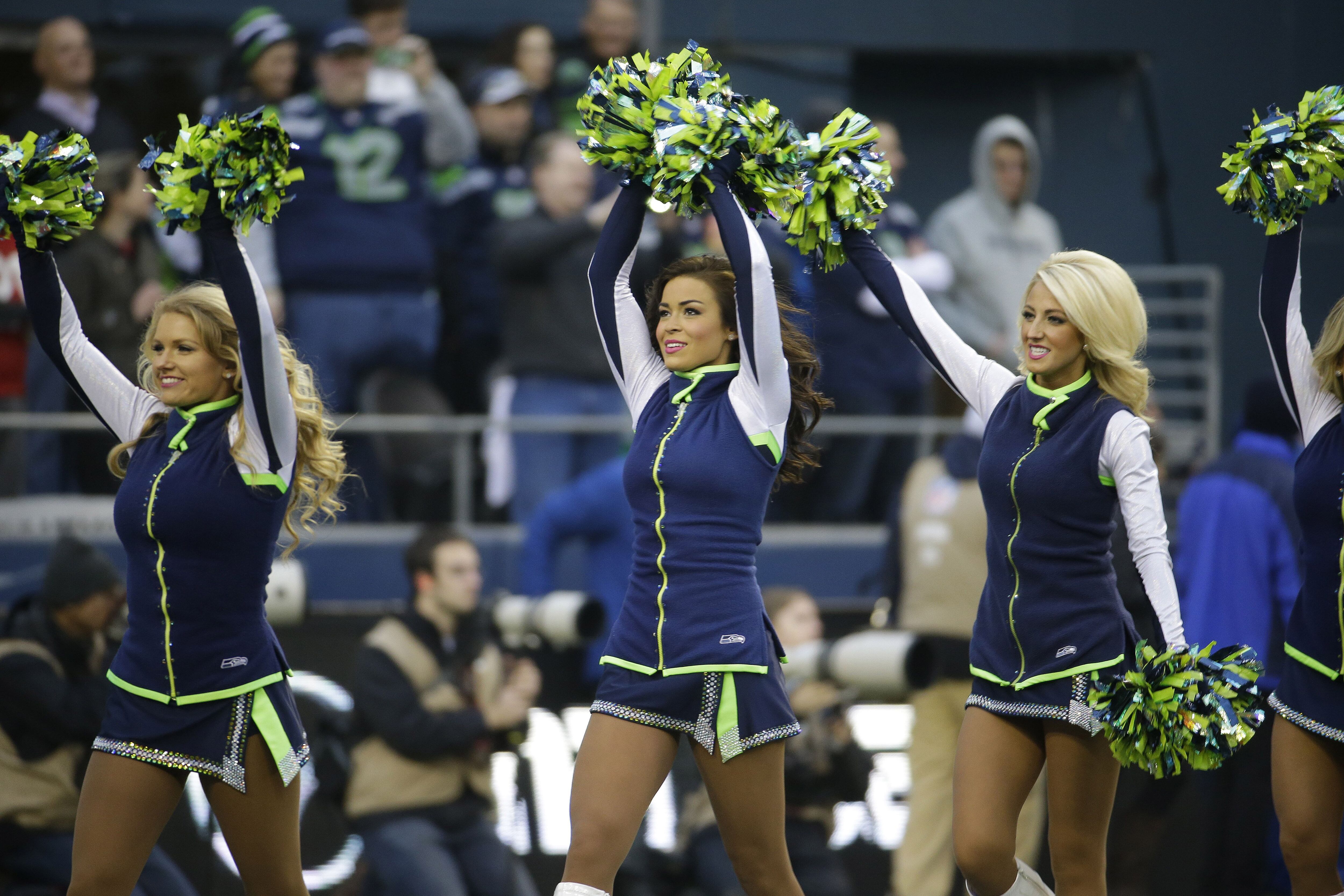 Photos: Cheerleaders show spirit at NFL playoffs