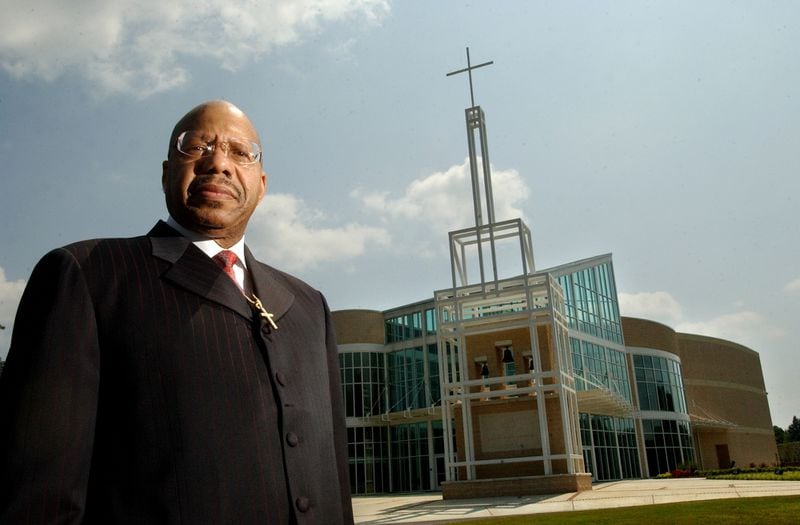 040827 Lithonia Ga: Rev. Jasper Williams Jr, Pastor of Salem Bible Church East is standing in front of the newly built church located on Hillandale Dr. Aug 27, 2004 (Renee' Hannans Henry/AJC Staff)