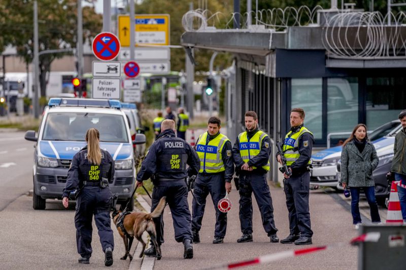 German police officers gather at the border between Germany and France in Kohl, Germany, Monday, Sept. 16, 2024 ad Germany controls all his borders from Monday on. (AP Photo/Michael Probst)