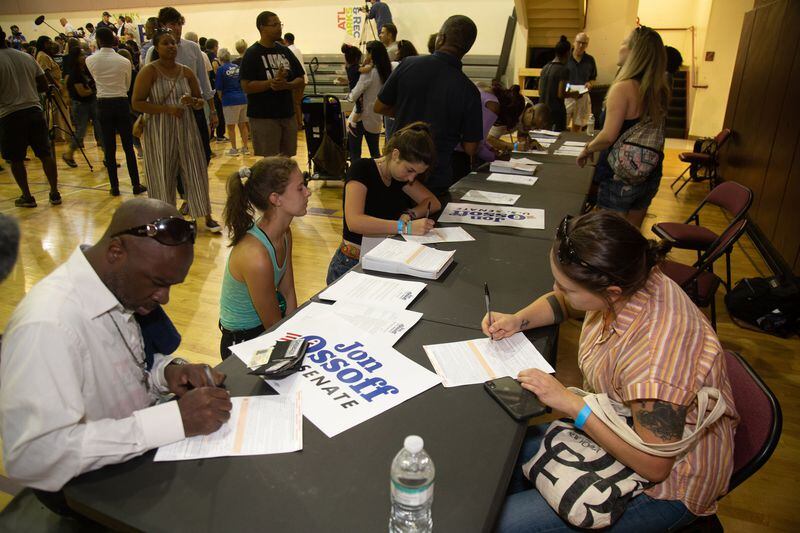 People register to vote during a voter registration rally at the MLK Recreation Center  in Atlanta on Saturday, September 28, 2019. (Photo: STEVE SCHAEFER / SPECIAL TO THE AJC)