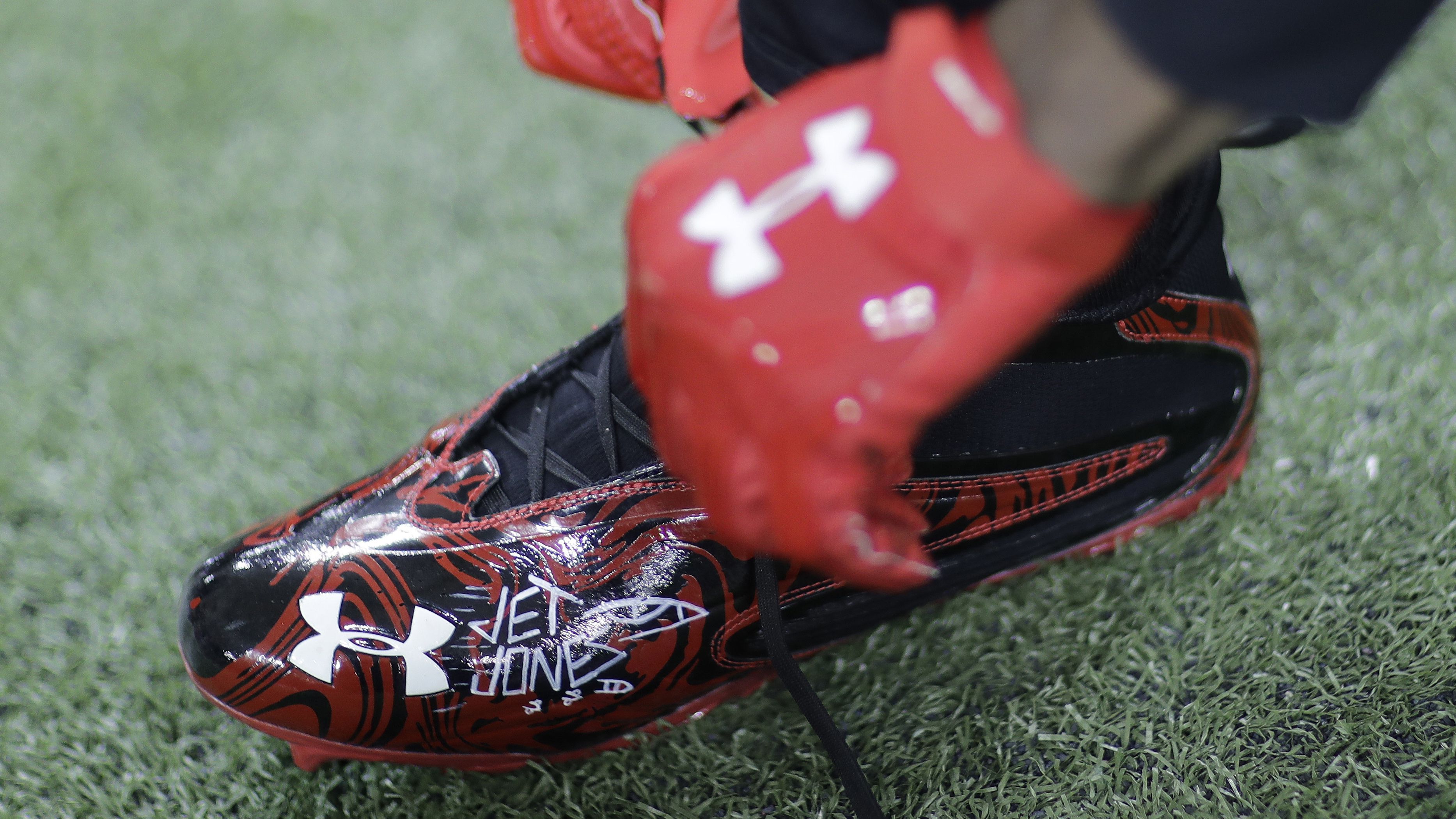 Julio Jones' Cleats Actually Look Like Jets