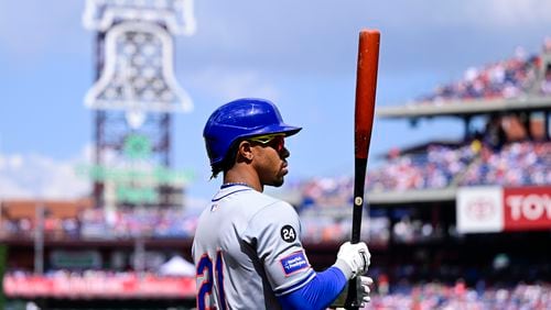 New York Mets' Francisco Lindor prepares for an at-bat during the first inning of a baseball game against the Philadelphia Phillies, Sunday, Sept. 15, 2024, in Philadelphia. (AP Photo/Derik Hamilton)