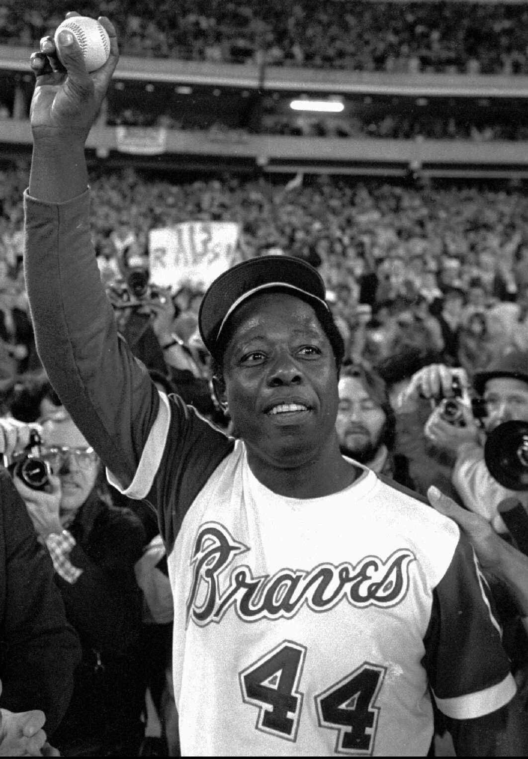 Atlanta Braves' Hank Aaron at bat moments before hitting his 715th home  run, 1974 - Atlanta Journal-Constitution Photographs - Georgia State  University Library Digital Collections