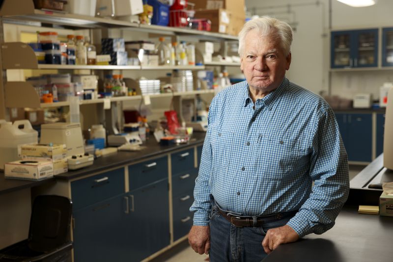 GeoVax CEO David Dodd poses in the GeoVax laboratory (Jason Getz / AJC)
