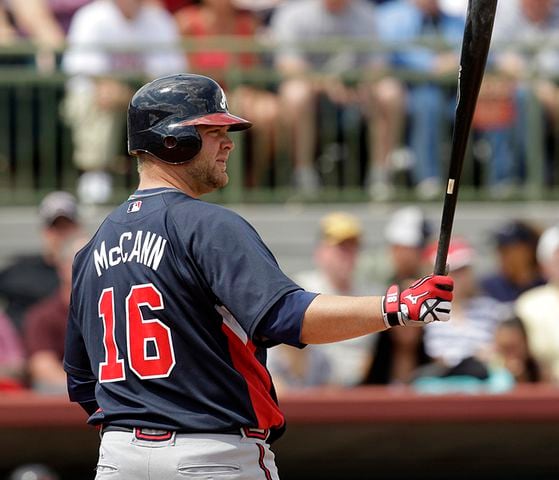 Braves' Brian McCann announces retirement - Sports Illustrated