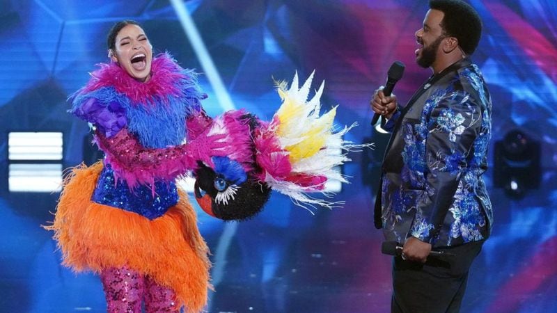 THE MASKED DANCER: L-R: Jordin Sparks and host Craig Robinson in the "Top 5, Dance The Night Away" episode of THE MASKED DANCER airing Wednesday, Feb. 3 (8:00-9:00 PM ET/PT) on FOX. CR: Michael Becker/ FOX. © 2021 FOX MEDIA LLC.