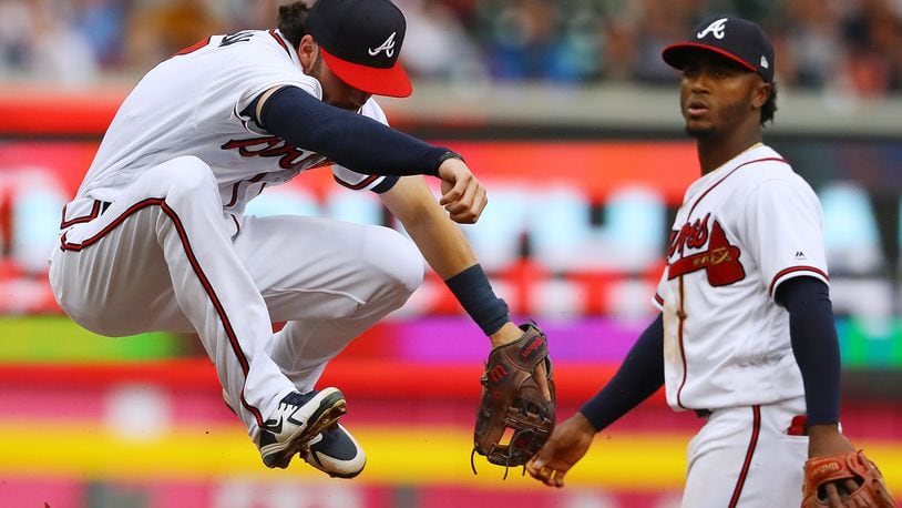 Albies' 2-run double in 7th sends Braves past Marlins 6-4 - The