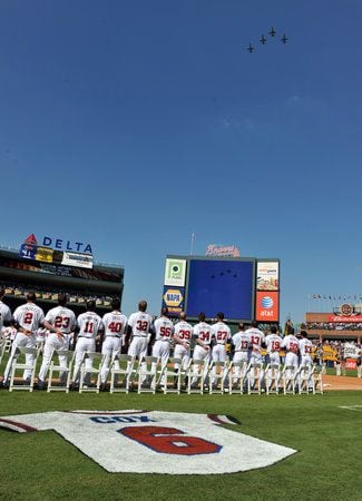 Braves pay tribute to Bobby Cox