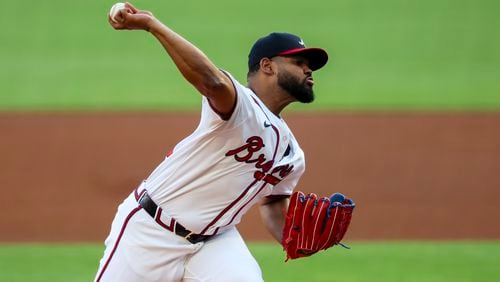 Atlanta Braves starting pitcher Reynaldo López (40) delivers to a San Francisco Giants batter during the first inning at Truist Park, Tuesday, July 2, 2024, in Atlanta. (Jason Getz / AJC)
