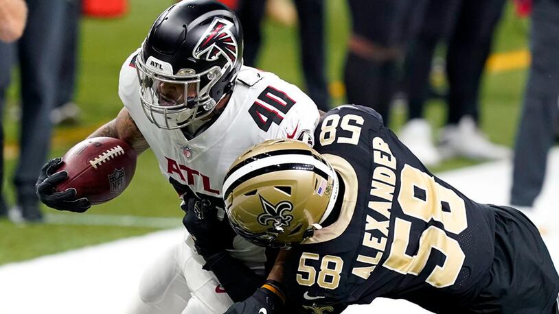 Atlanta Falcons fullback Keith Smith (40) looks at a play from the