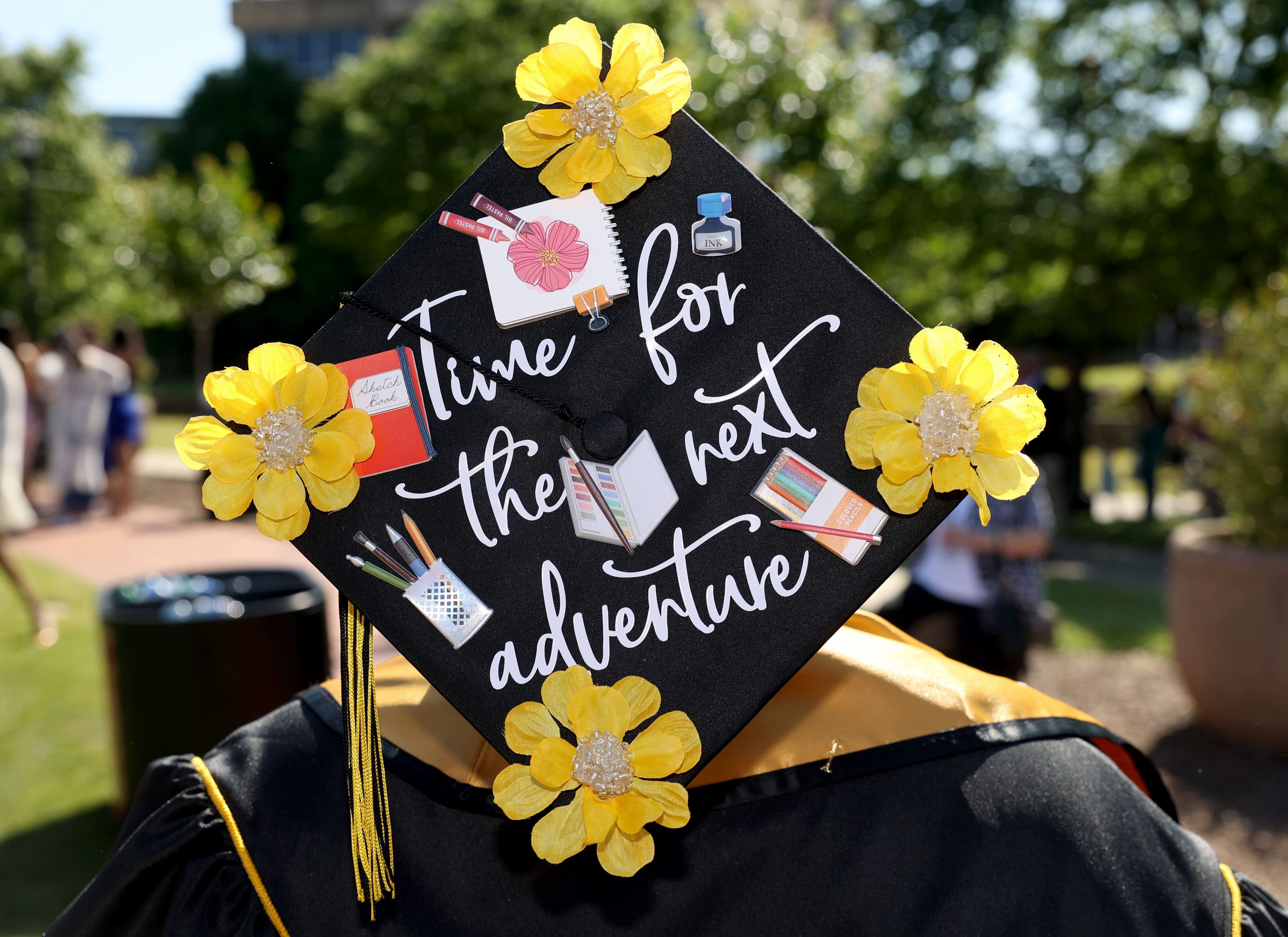 50 Graduation Cap Ideas 2024 - How to Decorate a Graduation Cap