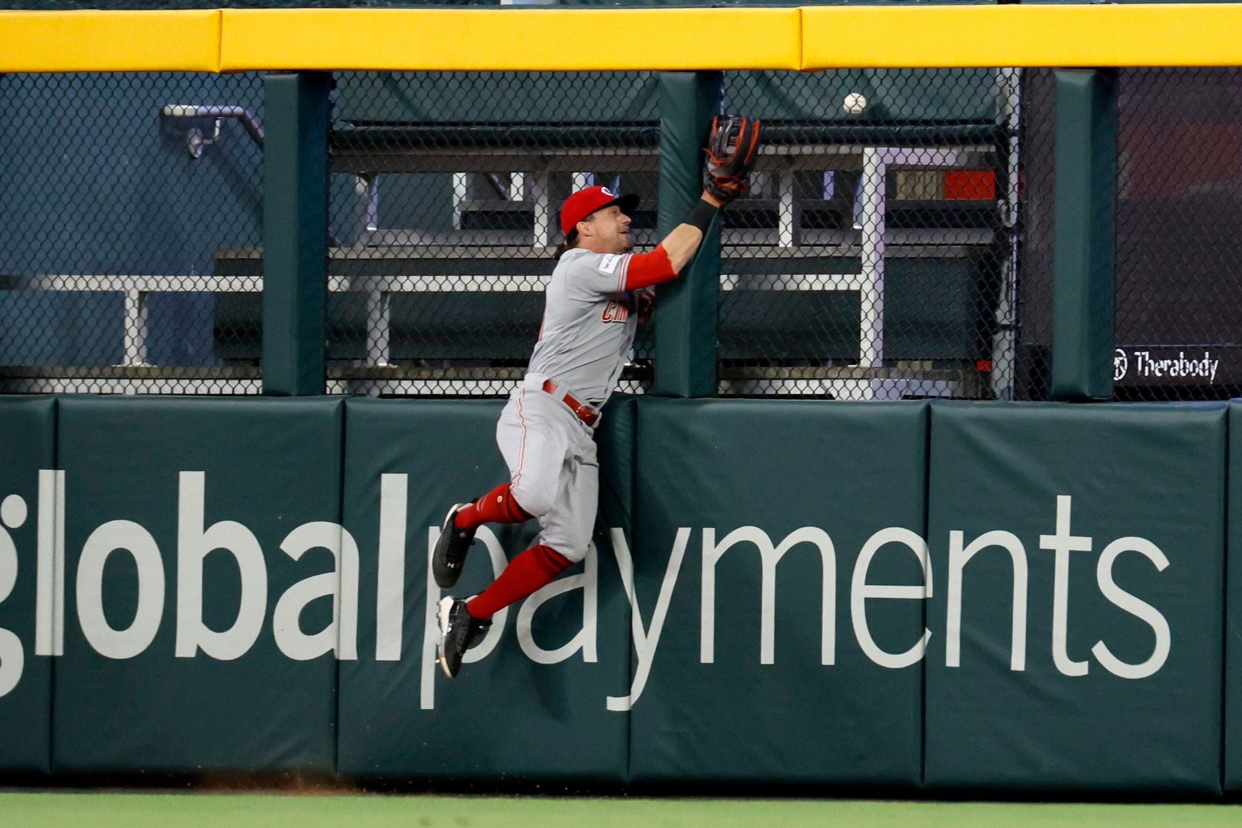 Murphy's 2-run homer in 10th powers Braves past Reds, 5-4 - The San Diego  Union-Tribune