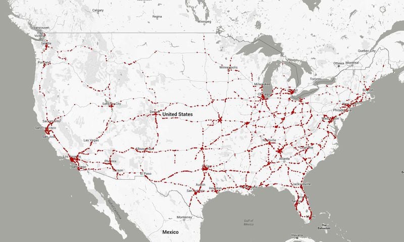 Data from the National Highway Traffic Safety Administration, illustrated by Vox, show all 2,867 fatal accidents on major American interstates in 2013. Data from the National Highway Traffic Safety Administration, illustrated by Vox, show all 2,867 fatal accidents on major American interstates in 2013.