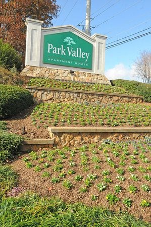 Park Valley apartments in Smyrna