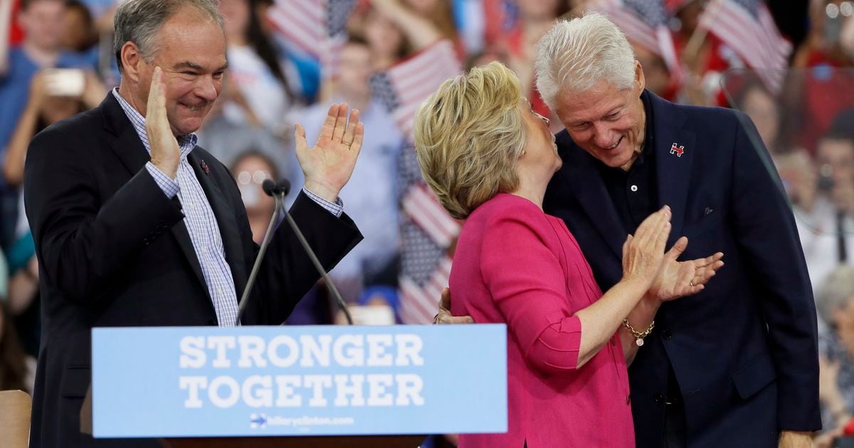 Deep, deep trouble': Dems reportedly bringing in Hillary Clinton