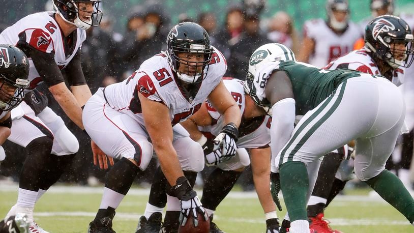 Atlanta Falcons sign RT Schraeder to five-year extension