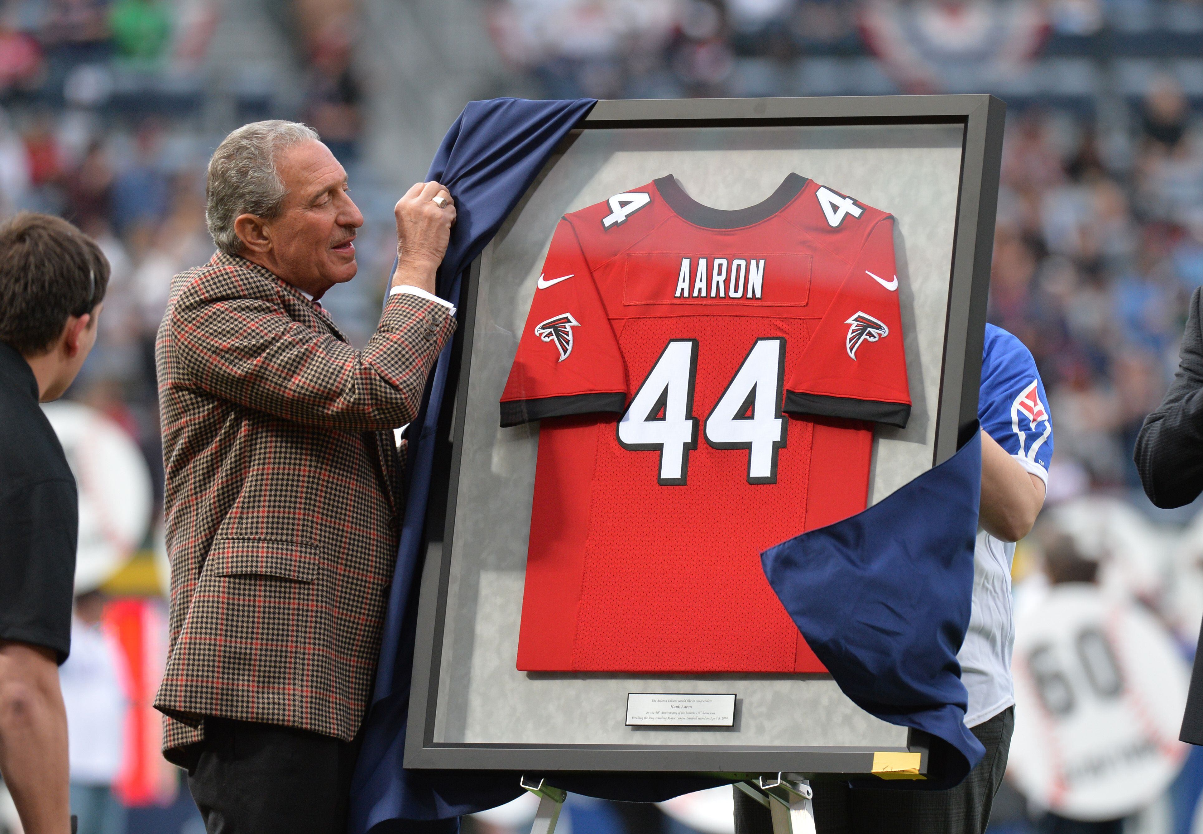 Hank Aaron Celebrates 40th Anniversary of 715th Home Run, News