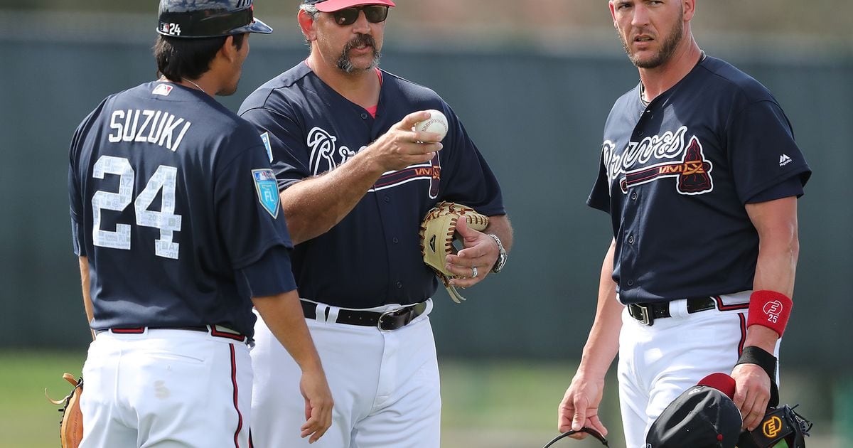 Braves catching coach Sal Fasano teaches catch-and-throw drills