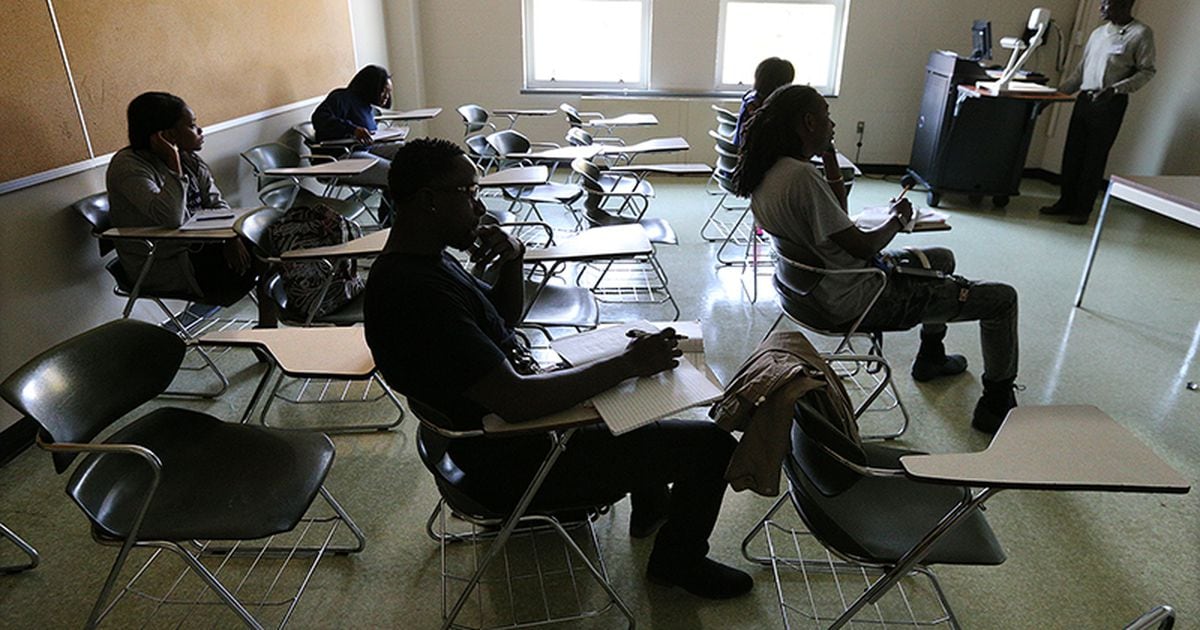 HBCUs Graduate More Poor Black Students Than White Colleges : Code