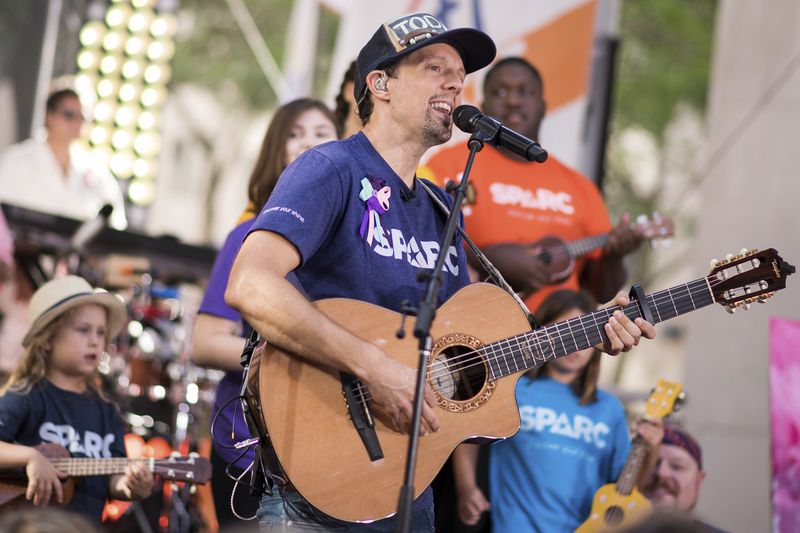 Jason Mraz performs on NBC's "Today" show at Rockefeller Plaza on Friday, Aug. 10, 2018, in New York. (Photo by Charles Sykes/Invision/AP)