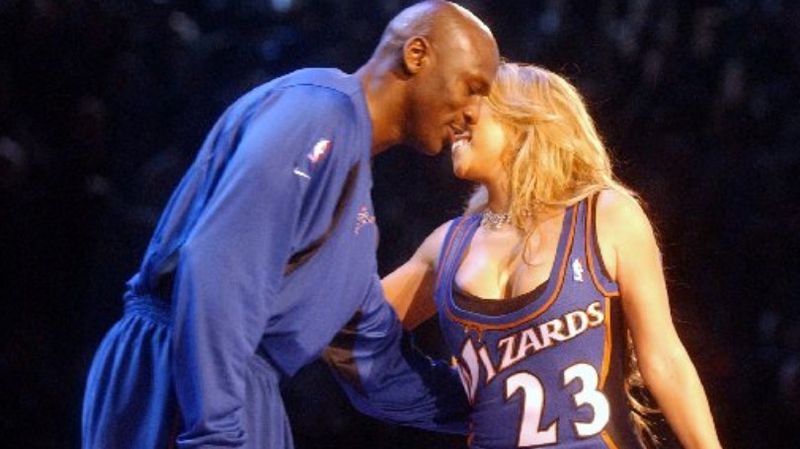 ThrowbackHoops on X: When Mariah Carey rocked the Michael Jordan jersey  dresses during the 2003 NBA All-Star Game 🔥  / X