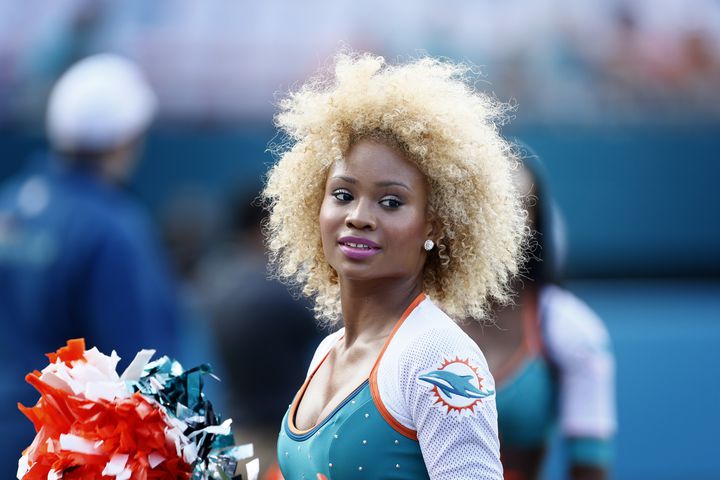 Miami Dolphins Cheerleader Sees Impact Of Dolphins Cancer