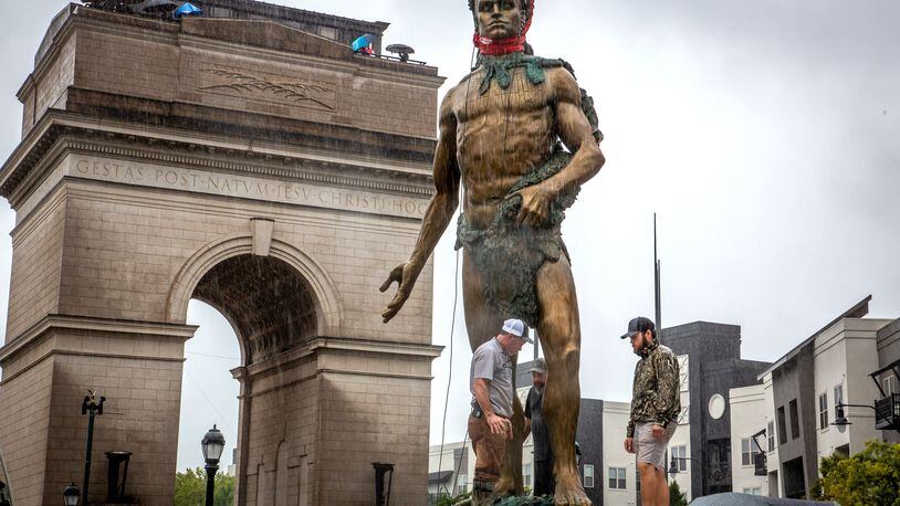 Indians honor Thome, plan statue for him