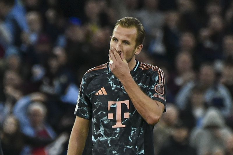 Bayern's Harry Kane leaves the field after the Champions League opening phase soccer match between Aston Villa and Bayern Munich, at Villa Park in Birmingham, England, Wednesday, Oct. 2, 2024. (AP Photo/Rui Vieira)