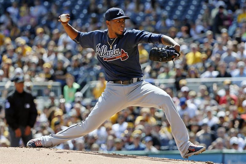  Julio Teheran hasn't allowed an earned run in his first two starts this season, but the Braves lost both of them. (AP photo)