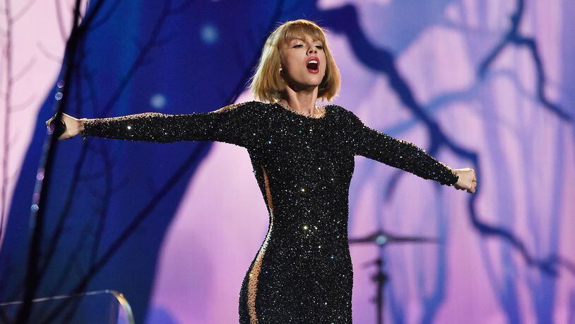 Taylor Swift Will Perform Pre–Super Bowl Show as Part of Huge New AT&T Deal