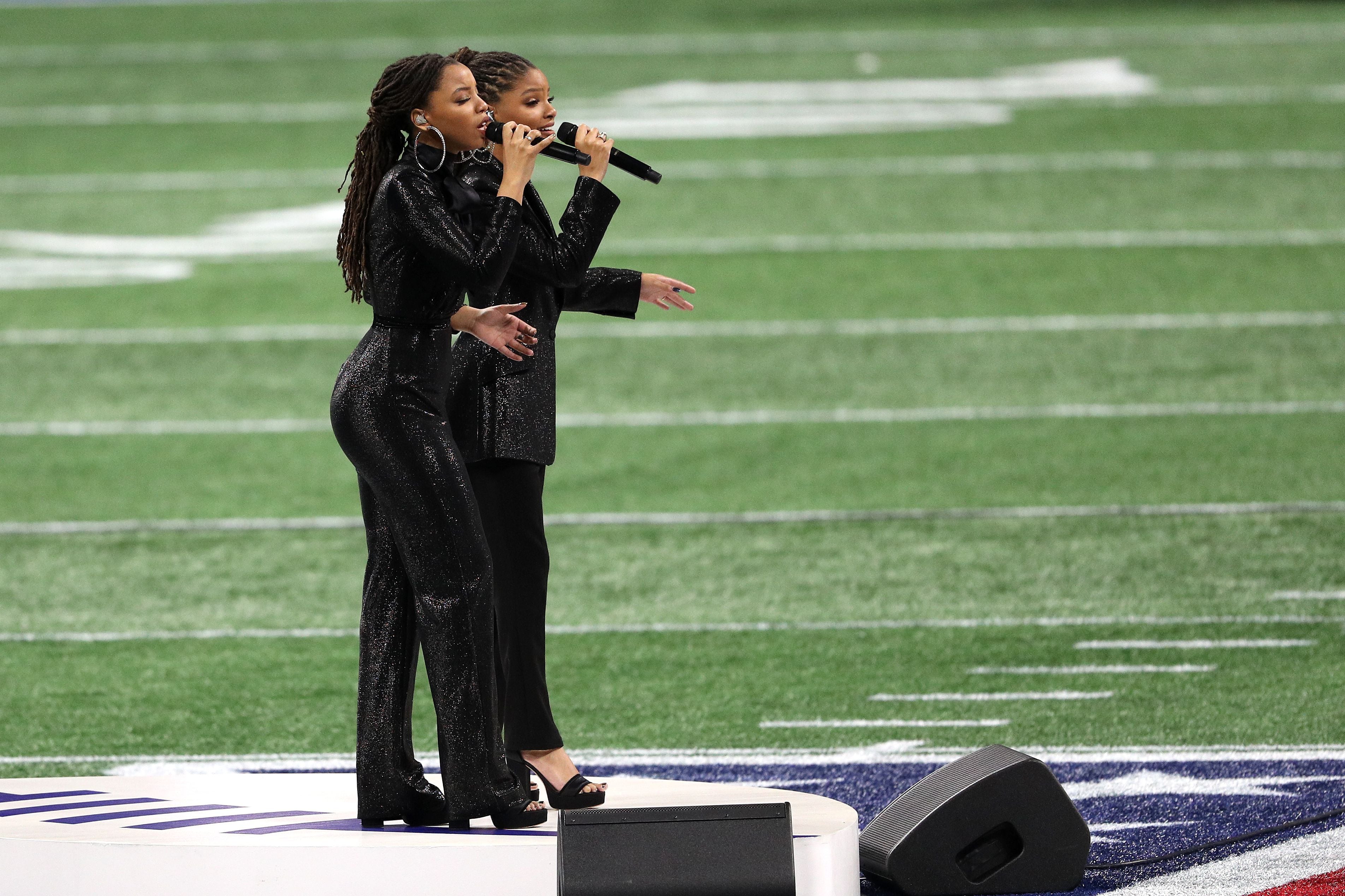 Gladys Knight hits the prop-bet 'over' for singing the national anthem at  the Super Bowl