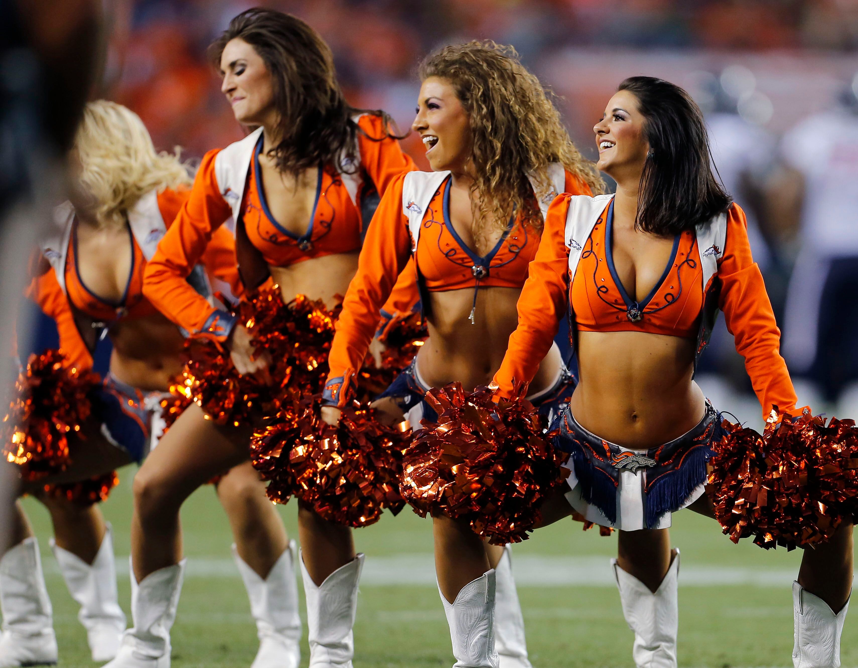 NFL Week 3: Cheerleader Takeover