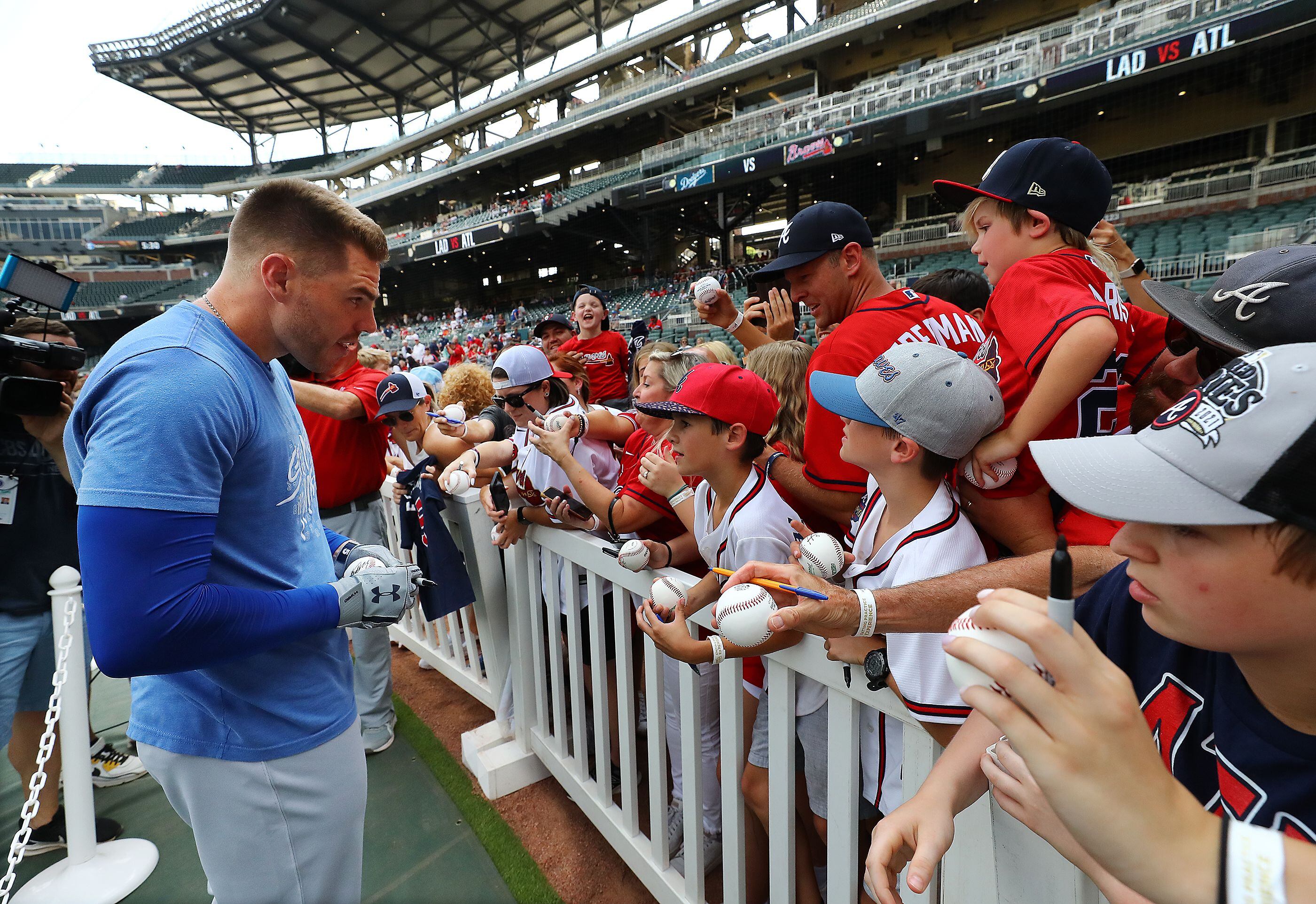 Freddie Freeman's return to Atlanta was emotional and beautiful