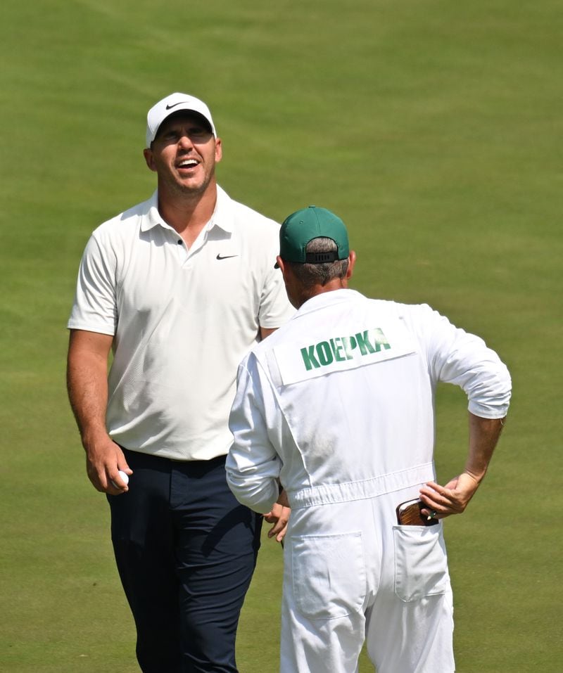 Brooks Koepka missed a putt for eagle on 15th green and wound up with a birdie during second round of the 2023 Masters Tournament at Augusta National Golf Club, Friday, April 7, 2023, in Augusta, Ga. (Hyosub Shin / Hyosub.Shin@ajc.com)