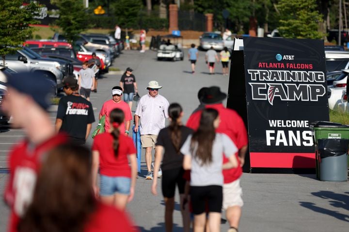 Photos: First day of fans at Falcons training camp