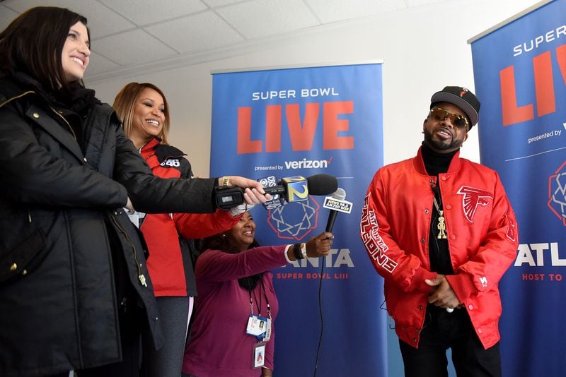 Jermaine Dupri talked to the press about the week of free concerts he curated that are taking place at Centennial Olympic Park.  RYON HORNE/RHORNE@AJC.COM