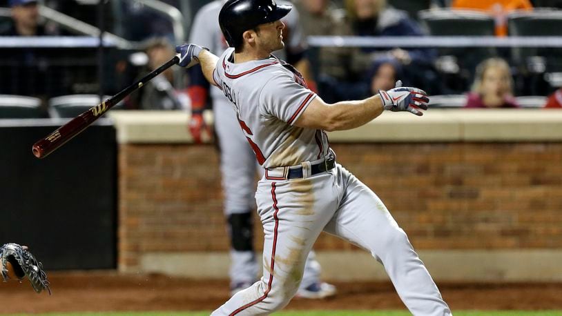 Dan Uggla's eighth-inning home run helps Atlanta Braves past