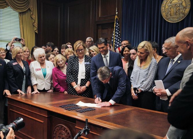 brian kemp signs anti-abortion bill