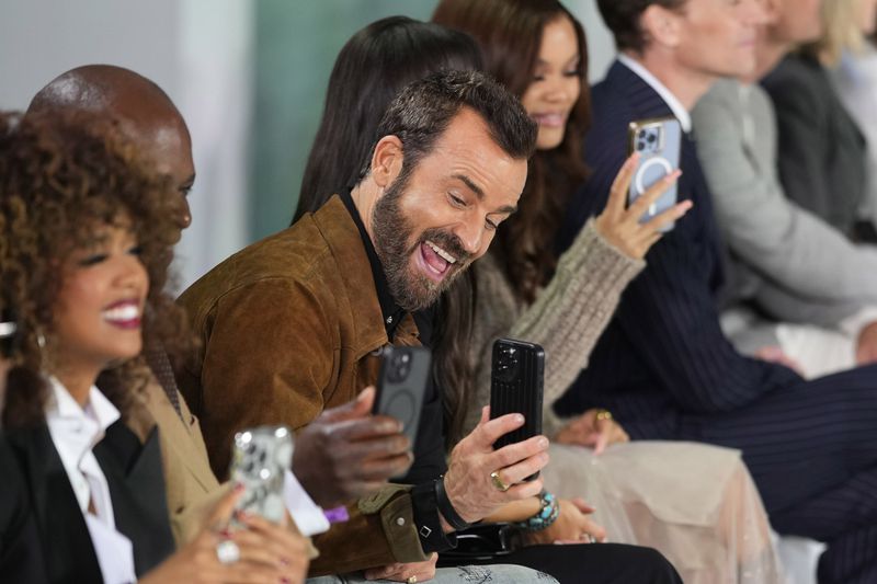 Justin Theroux watches the Ralph Lauren Spring/Summer 2025 fashion show as part of New York Fashion Week on Thursday, Sept. 5, 2024, at Khalily Stables in Bridgehampton, N.Y. (Photo by Charles Sykes/Invision/AP)