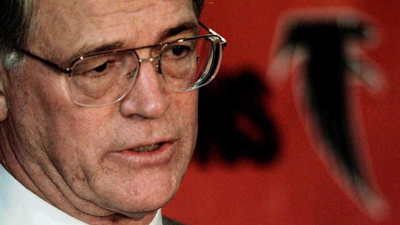 Former Falcons coach, NFL player Dan Reeves dies at 77