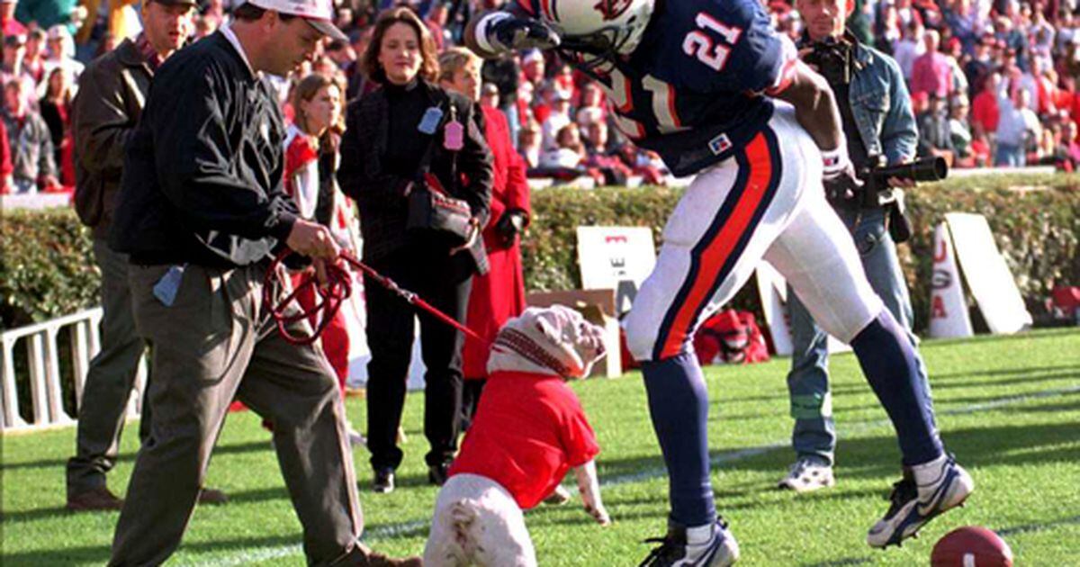 UGA uses school record 16-run outburst to rout Auburn