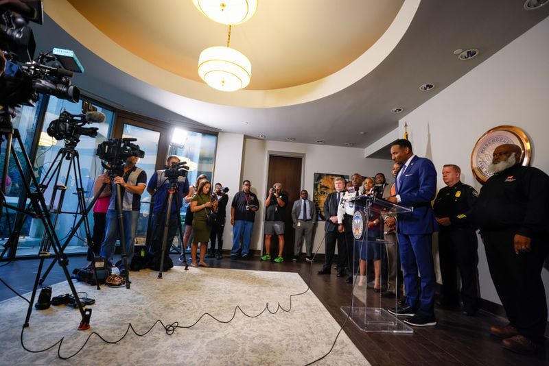 Atlanta Mayor Andre Dickens addressed the press on Wednesday, June 5, 2024, to inform the public and the media that Atlanta’s water service has been fully restored. This announcement comes after the city endured five days of disruptions due to multiple water main breaks.
(Miguel Martinez / AJC)