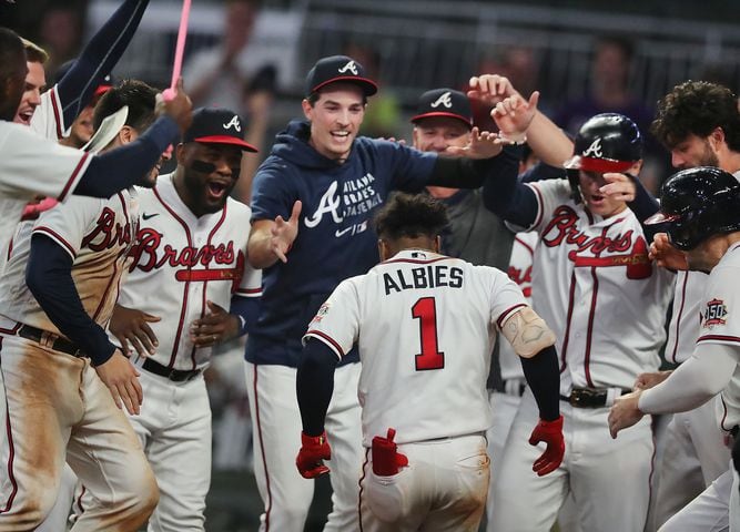 BRAVES PHOTO