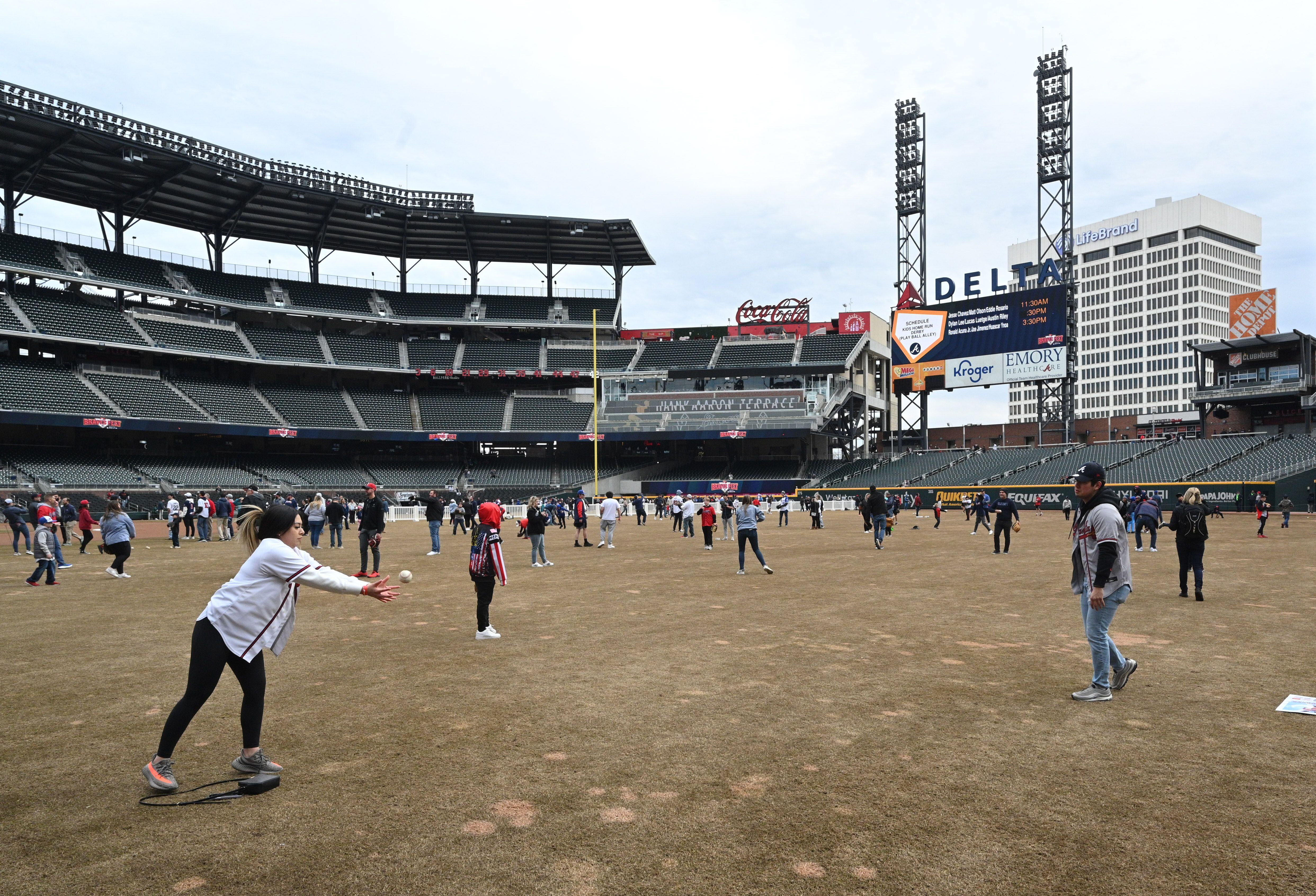 Atlanta Braves on X: RT @TruistPark: 📸: Braves Fest 2023!   / X